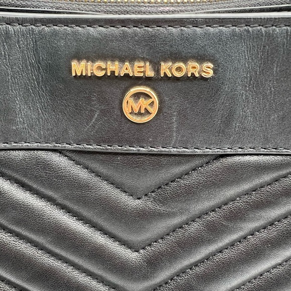 Michael Kors Black Chevron Shoulder Bag with Gold Accents - Picture 4 of 15